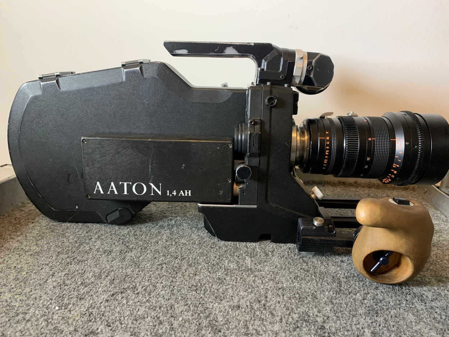 Aaton LTR32 16mm movie camera with Zeiss 10-100 T2 lens
