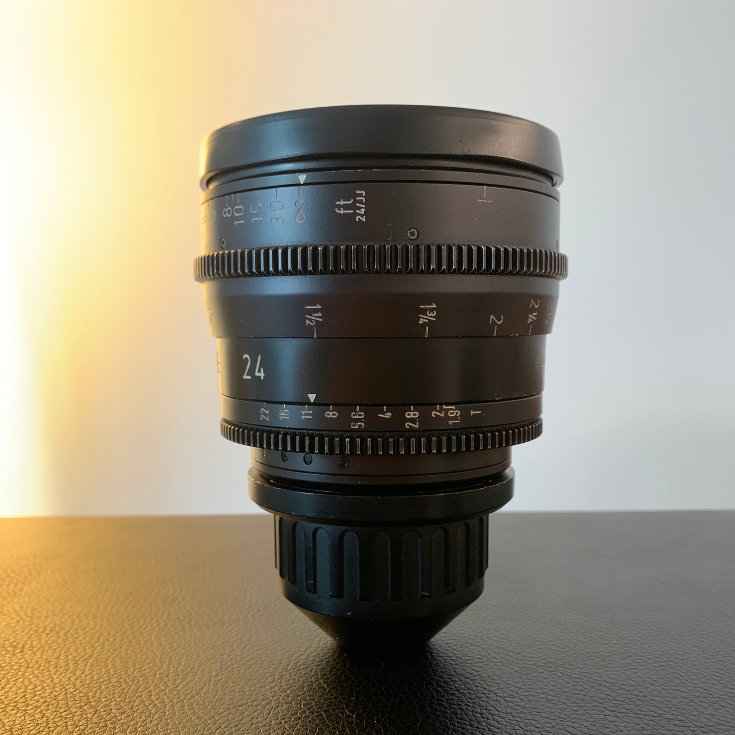 ARRI Zeiss Ultra Prime 24mm T1.9 Lens (PL Mount, Feet, Non-LDS)